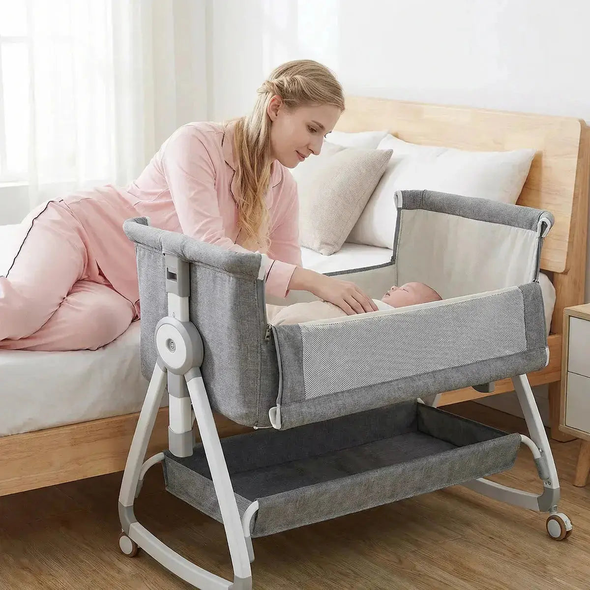 Luxe Baby Wieg – Verstelbaar & Comfortabel | Geschikt voor 0-36 Maanden | Aluminium Frame & Zachte Bekleding Movebaby